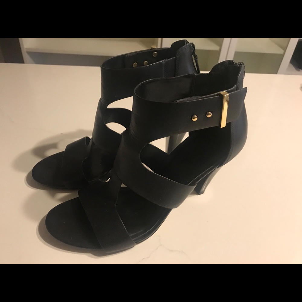 Heels - Picture 2 of 6